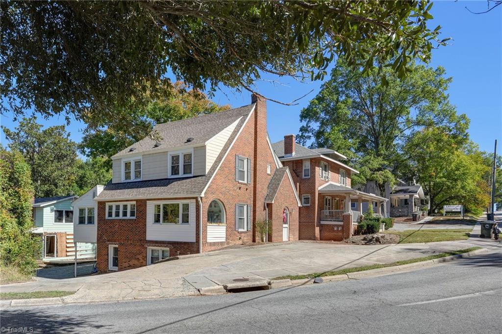 Corner lot and circle drive